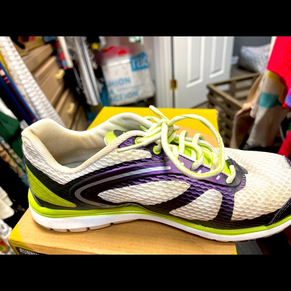 Ryka Kelly Ripa tennis shoes